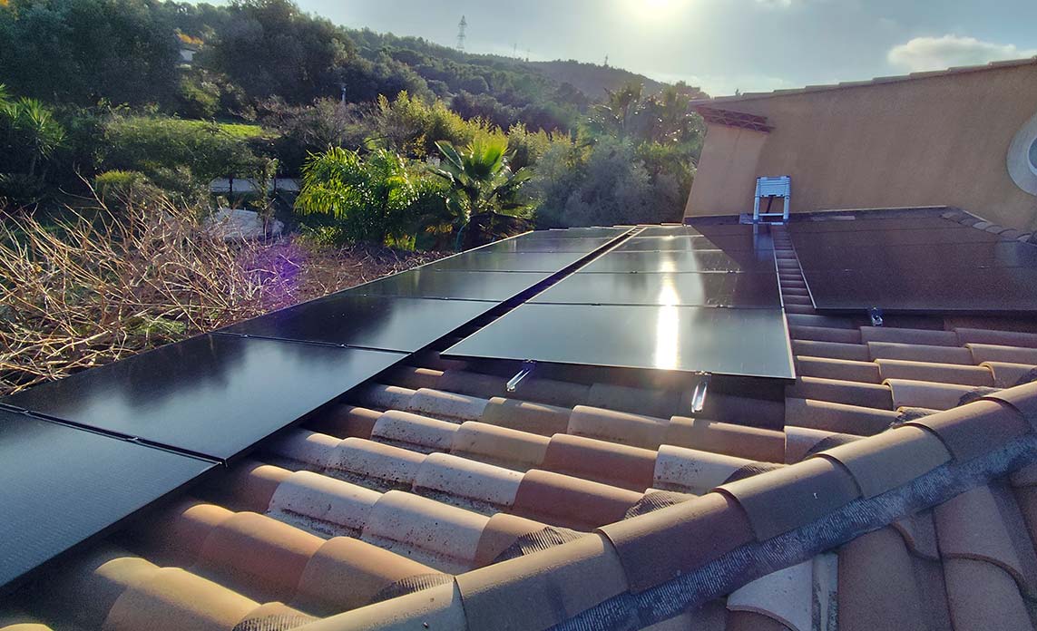 Installation photovoltaïque en triphasé à La Farlède (Var - 83210)