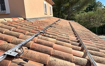 Installation de micros-onduleurs sur toiture